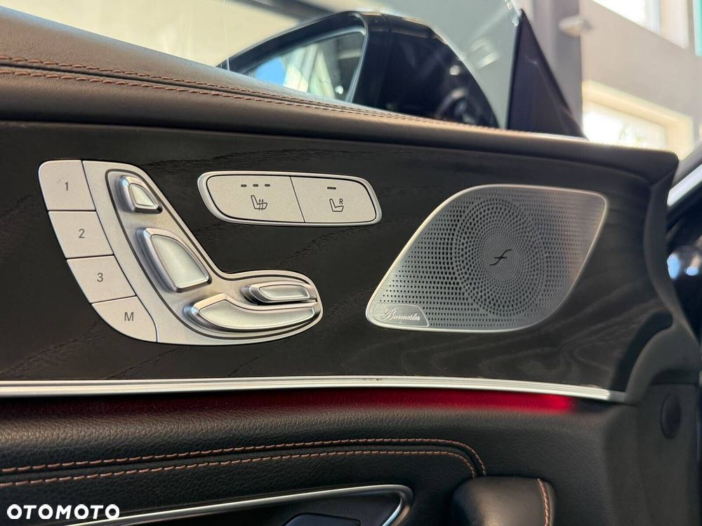 Mercedes-Benz CLS - 22
