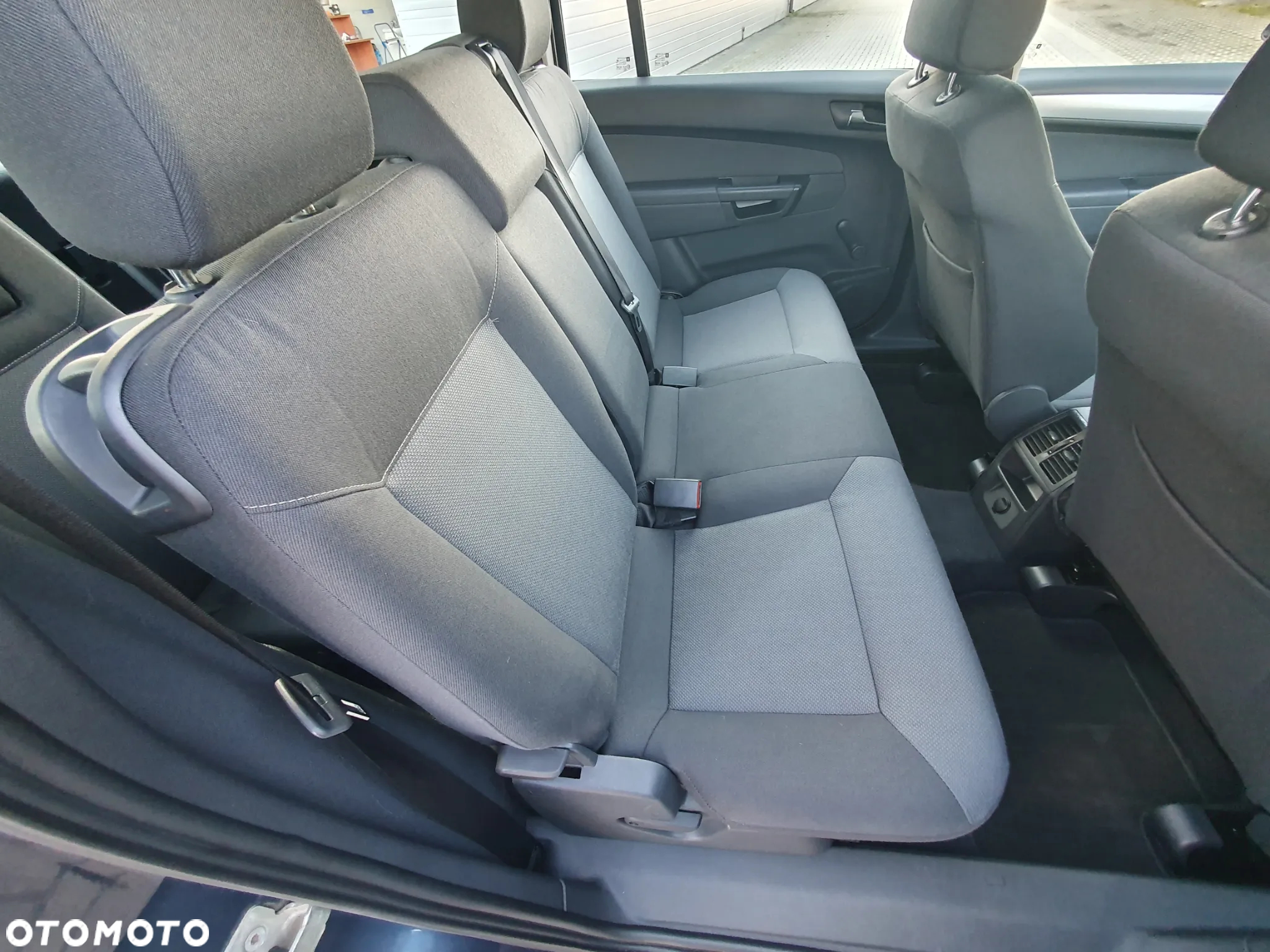 Opel Zafira - 15