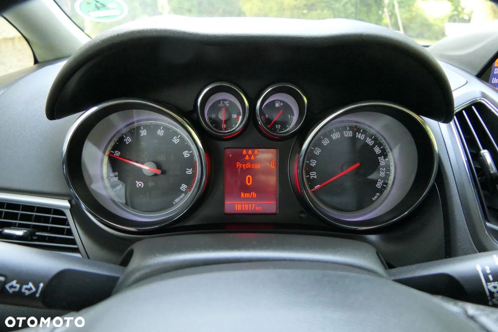 Opel Zafira Tourer 1.4 Turbo Business Edition - 32