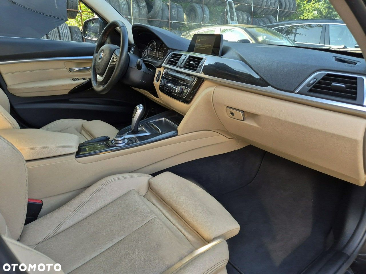 BMW Seria 3 320d Touring Sport Line - 29