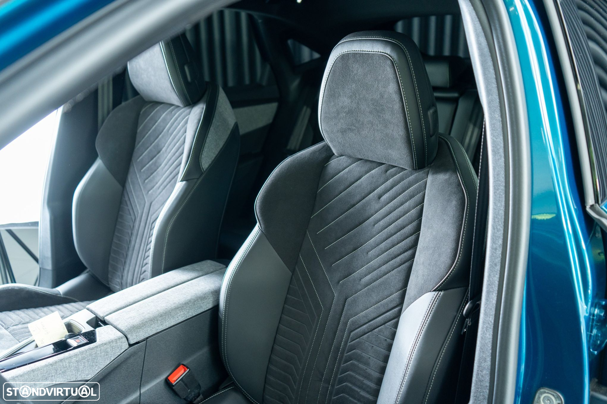 Peugeot E-3008 73 kWh GT - 6