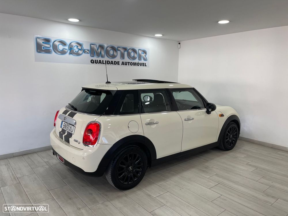 MINI 5 Portas One D - 15