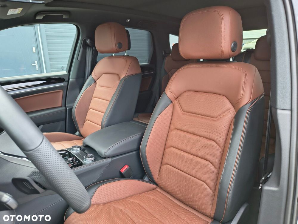 Volkswagen Touareg - 17