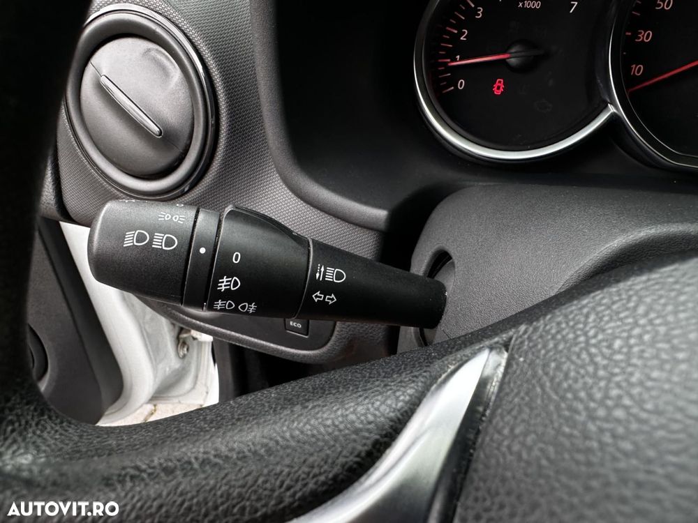 Dacia Logan 0.9 TCe Ambiance - 18