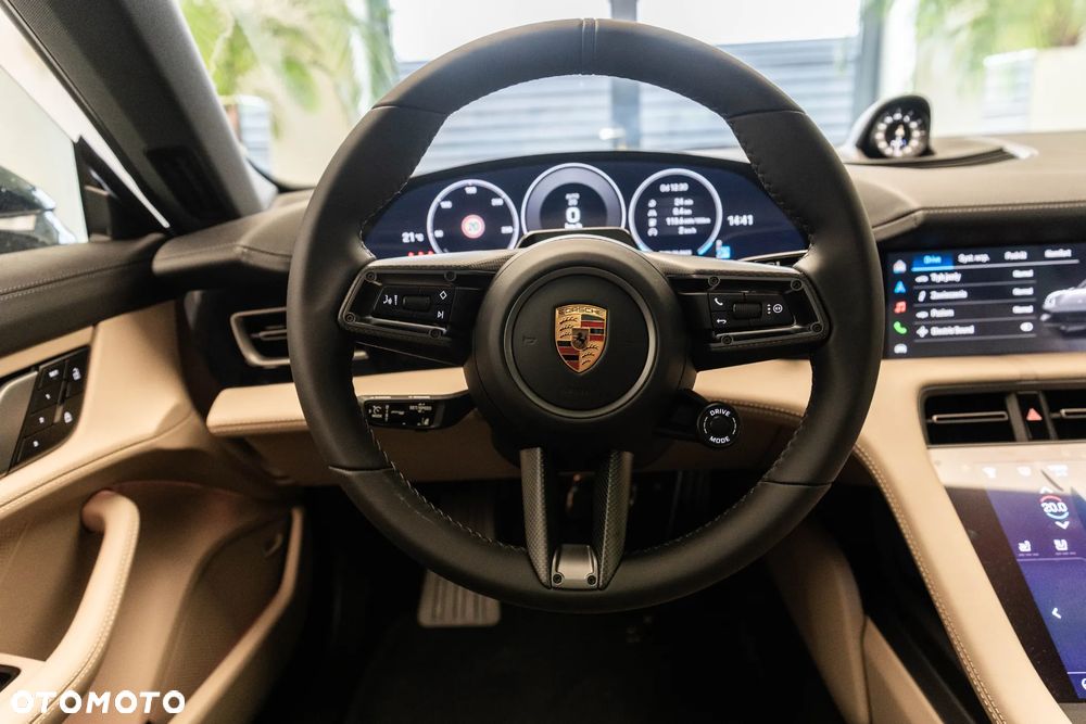 Porsche Taycan 105kWh 4S Black Edition - 16