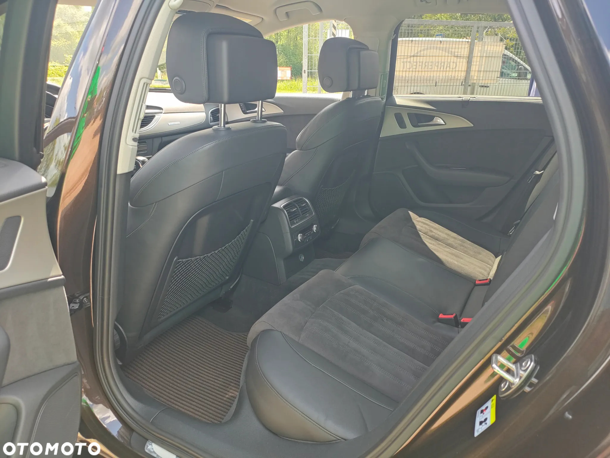 Audi A6 Allroad - 16