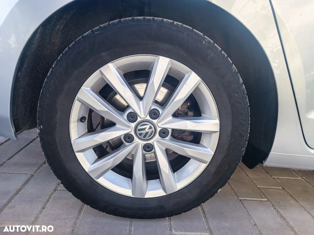 Volkswagen Touran 2.0 TDI SCR DSG Comfortline - 27