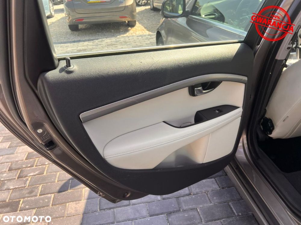 Volvo V70 - 37