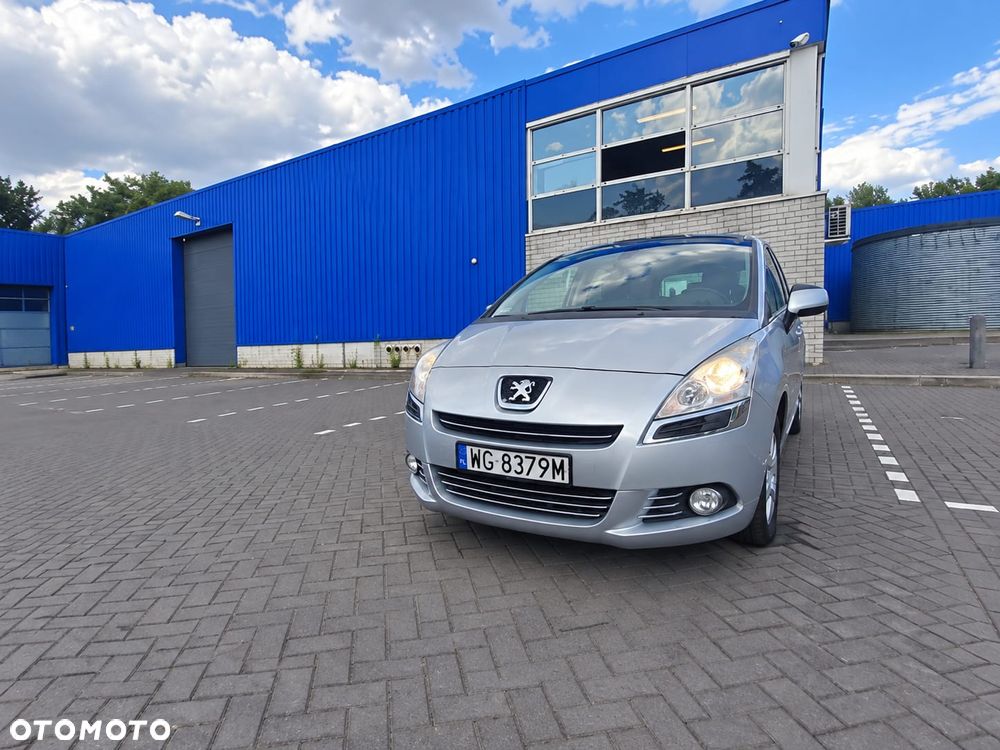 Peugeot 5008 1.6 THP Family - 8