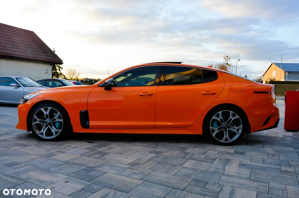 Kia Stinger - 8