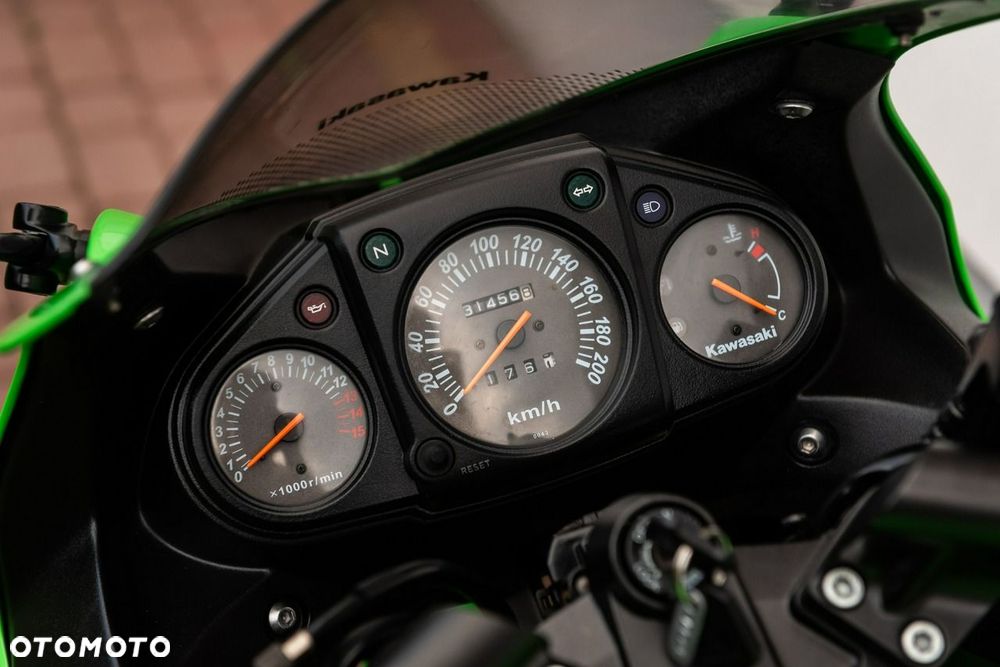 Kawasaki Ninja - 8