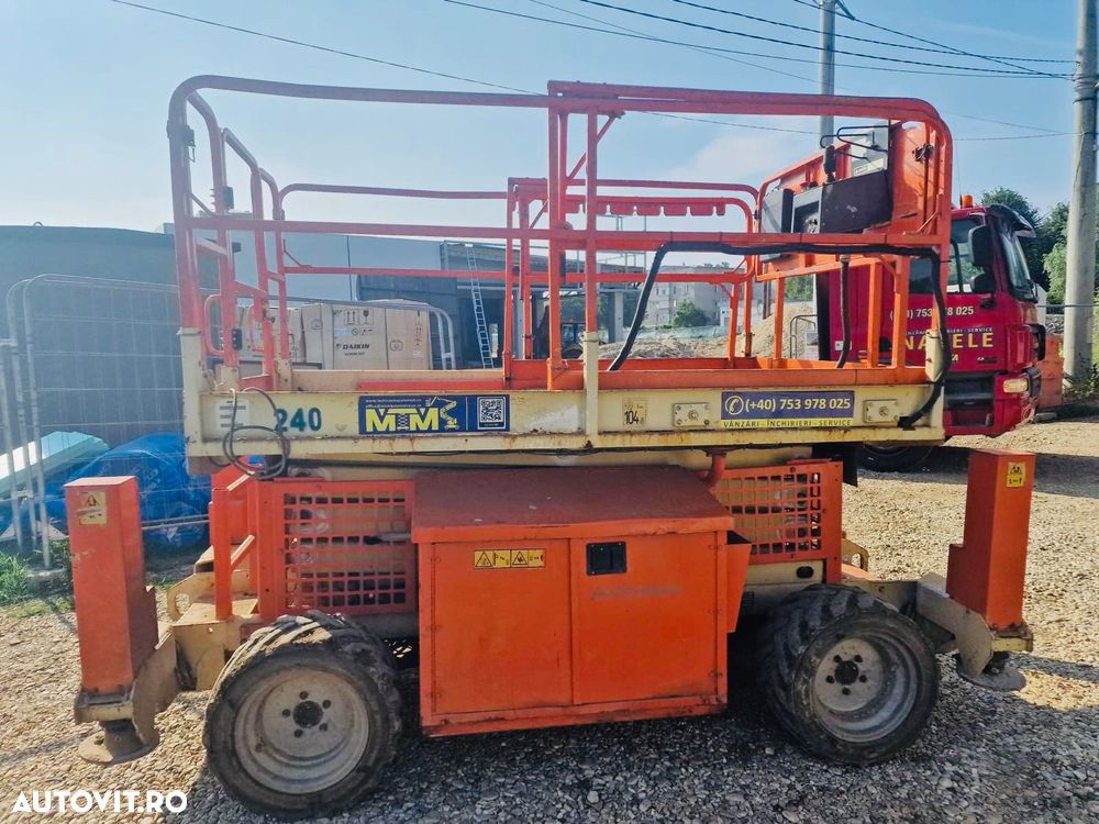 JLG 260MRT vanzare inchiriere nacela diesel cu cale 10 metri ridica 570 kg Valcea Pitesti Sibiu Craiova Tg Jiu Drobeta Turnu Severin - 3