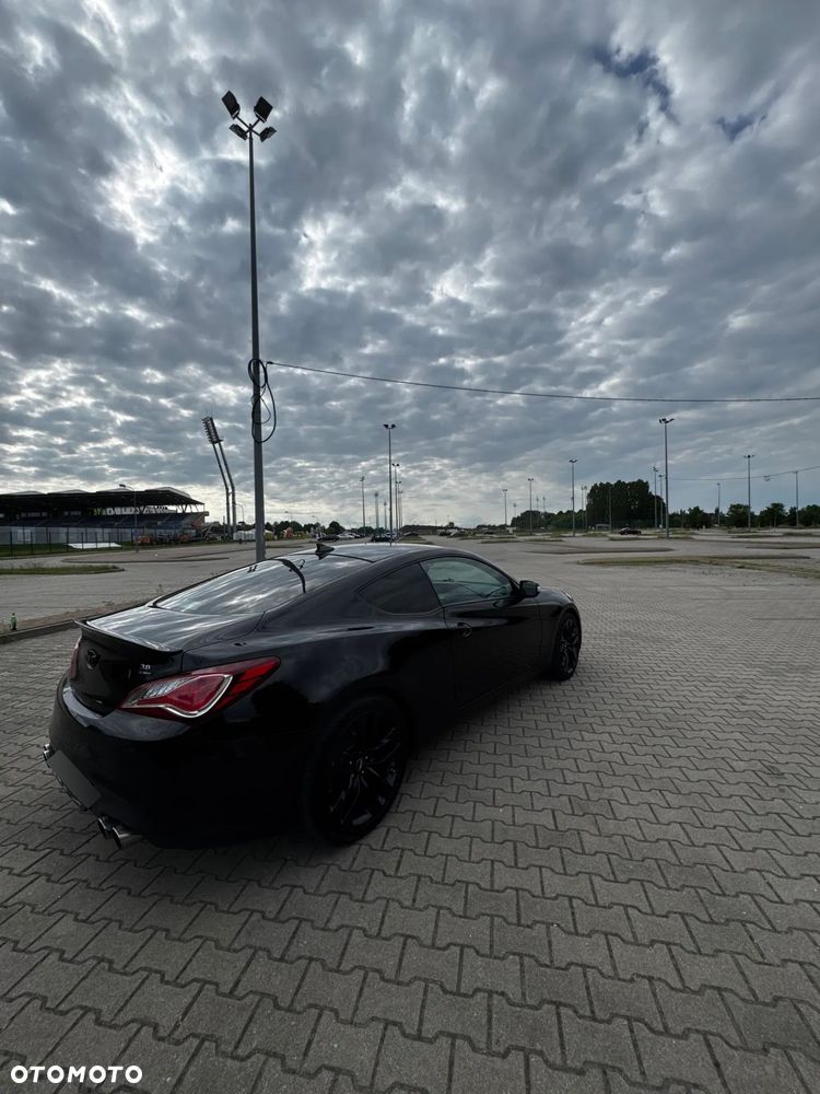 Hyundai Genesis Coupe 3.8 V6 - 7
