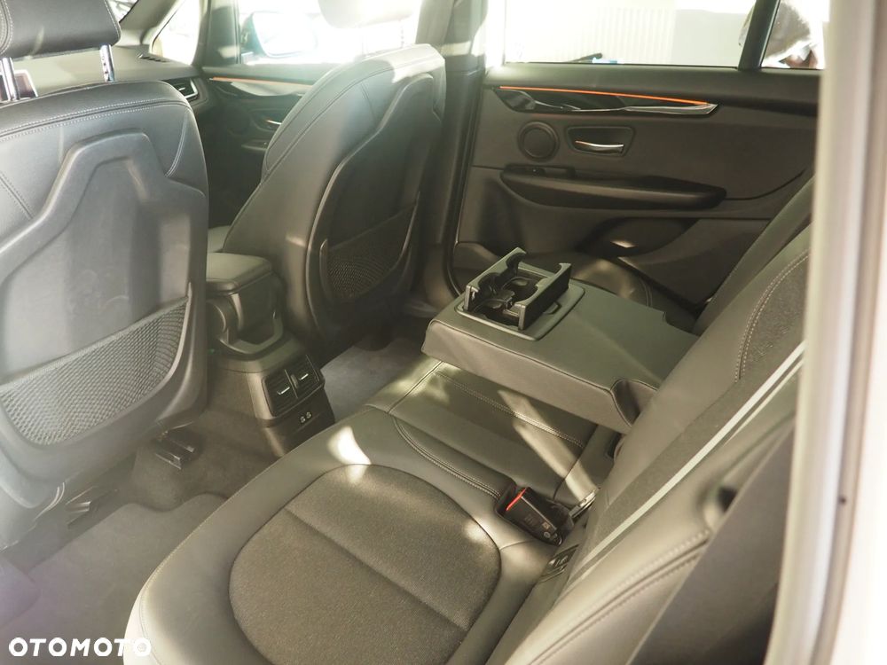 BMW Seria 2 218d M Sport - 38