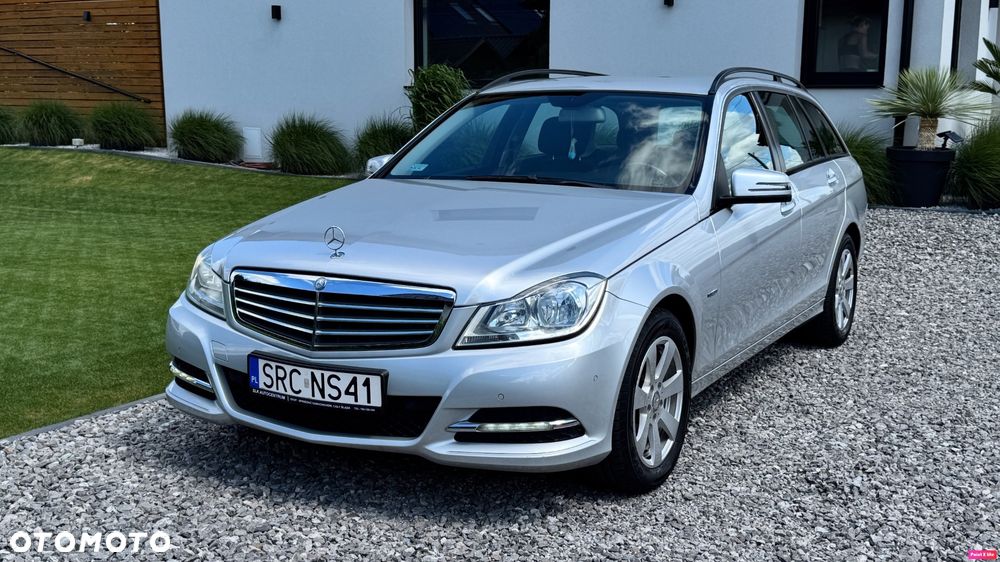 Mercedes-Benz Klasa C 180 CGI BlueEFFICIENCY Elegance - 22