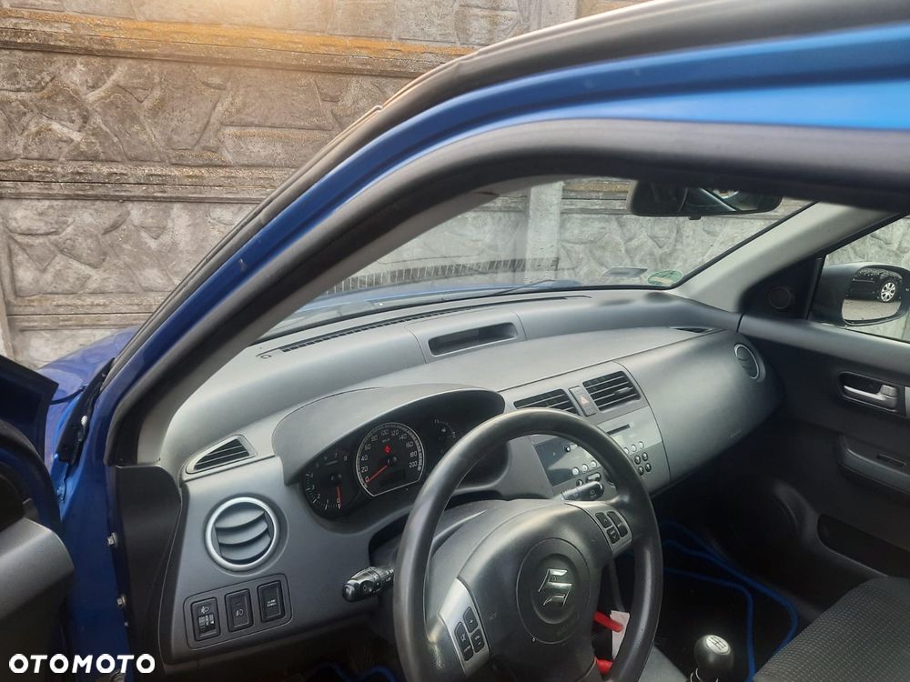Suzuki Swift - 7