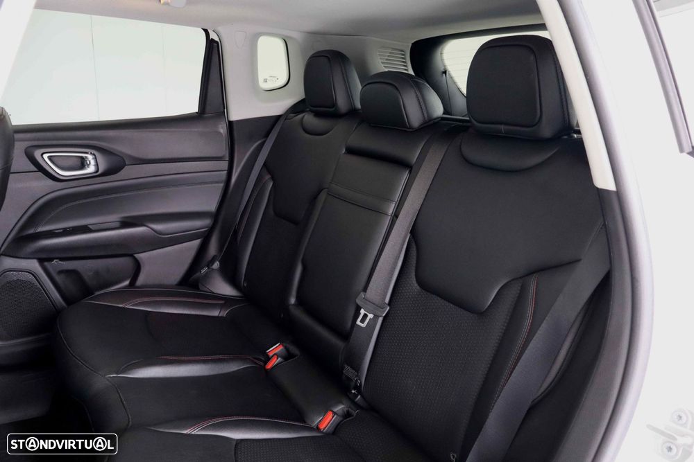 Jeep Compass 1.3 TG Trailhawk - 9