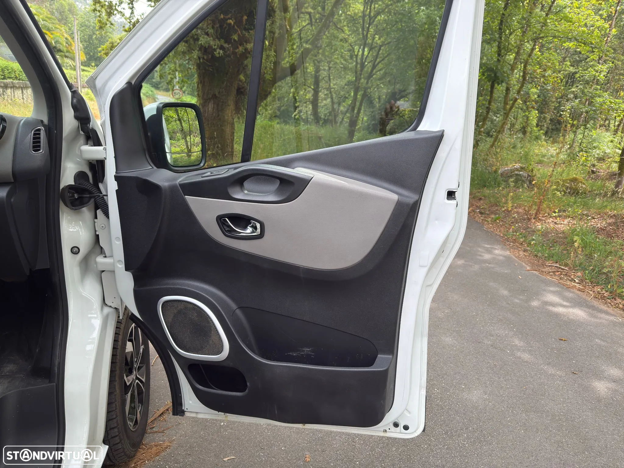 Renault Trafic - 14