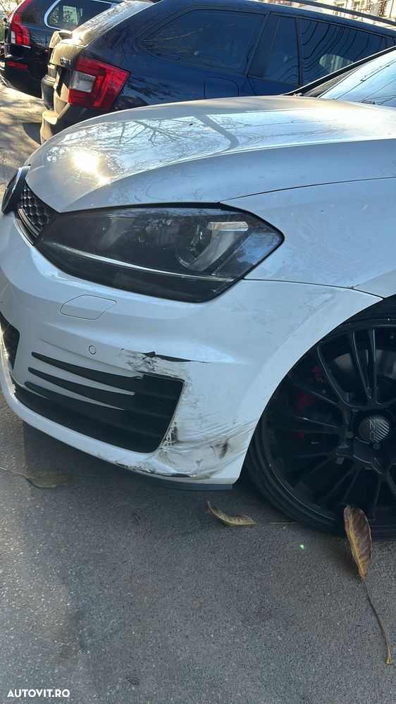 Volkswagen Golf 2.0 TDI DPF BMT DSG GTD - 17