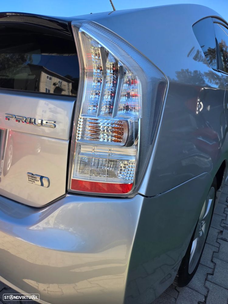 Toyota Prius - 16