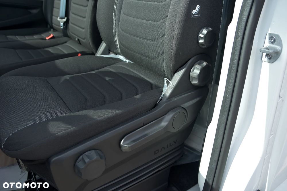 Iveco Daily 35S18 180km zabudowa brygadowa 7osobowy MOBILCAR - 7