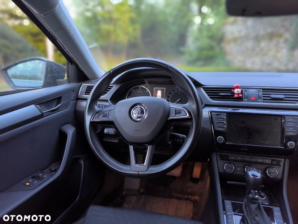 Skoda Superb 2.0 TDI DSG L&K - 6
