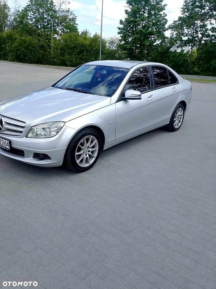 Mercedes-Benz Klasa C 180 CGI BlueEFFICIENCY - 2