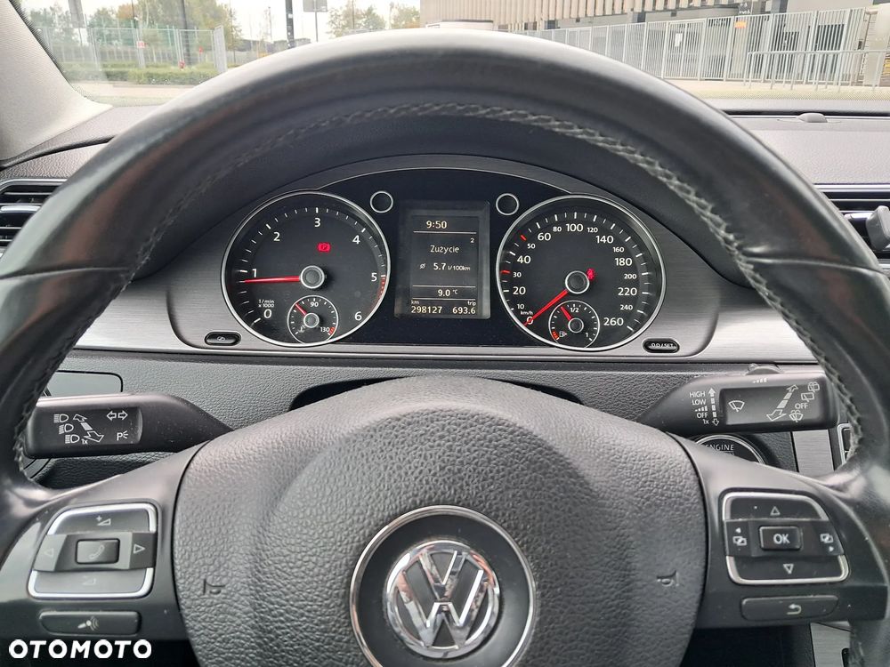 Volkswagen Passat - 10