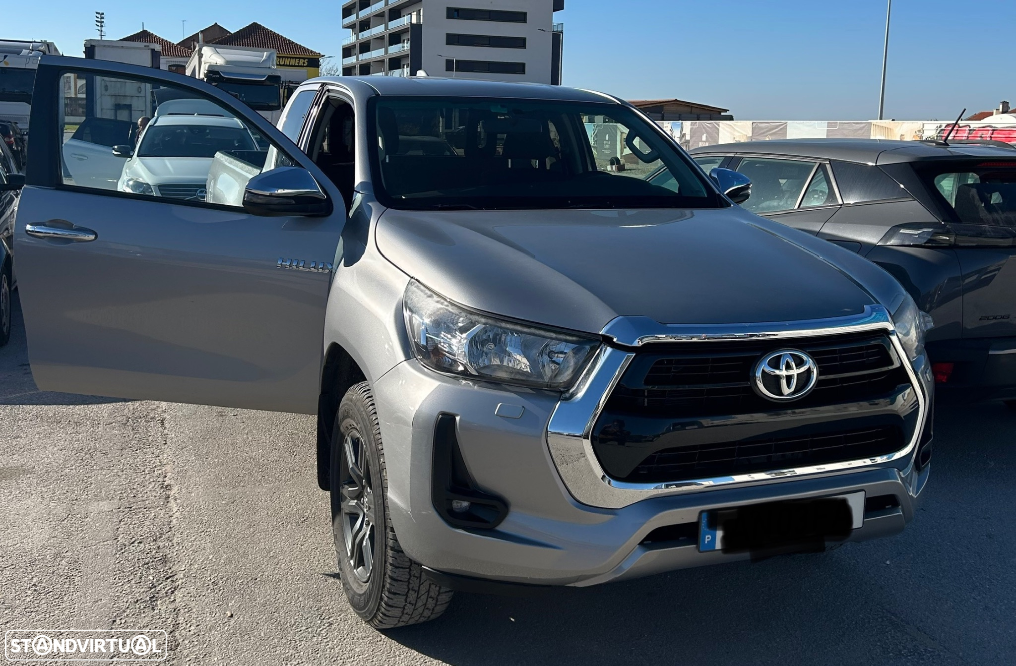 Toyota Hilux 2.4 D-4D 4WD CD Tracker - 3