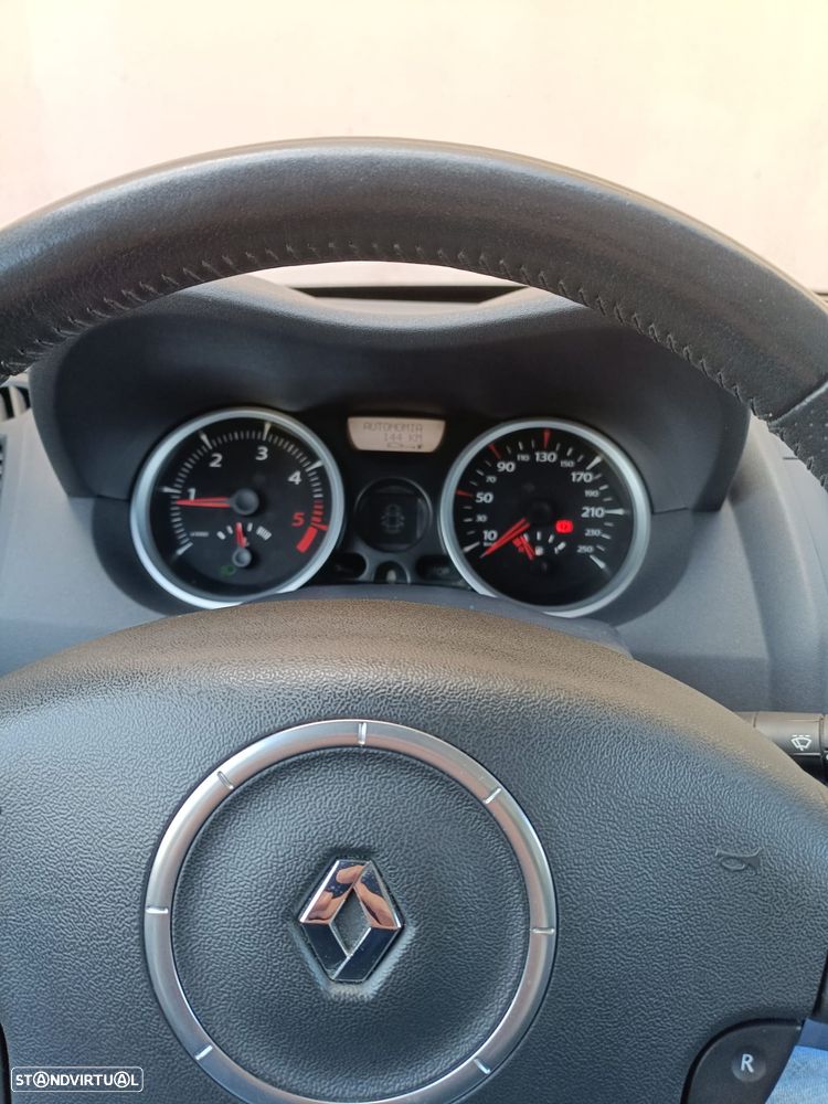 Renault Mégane 1.5 dCi Dynamique - 7