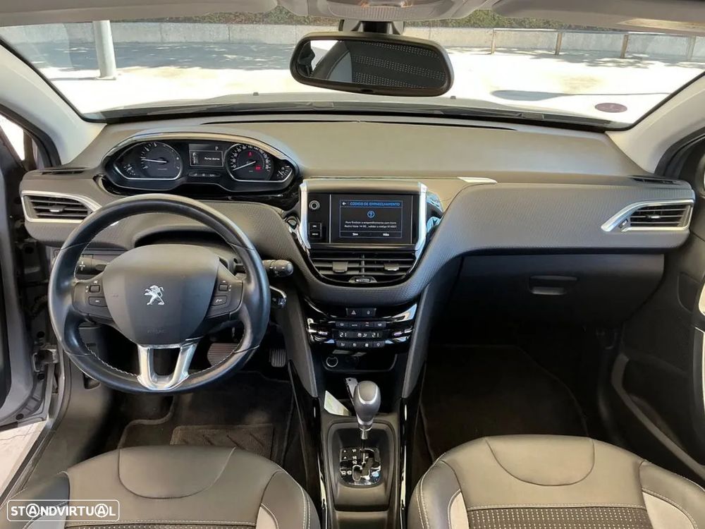 Peugeot 2008 1.2 PureTech Allure EAT6 - 9