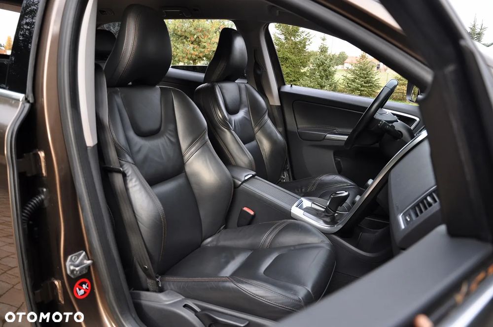 Volvo XC 60 D4 Geartronic Summum - 20