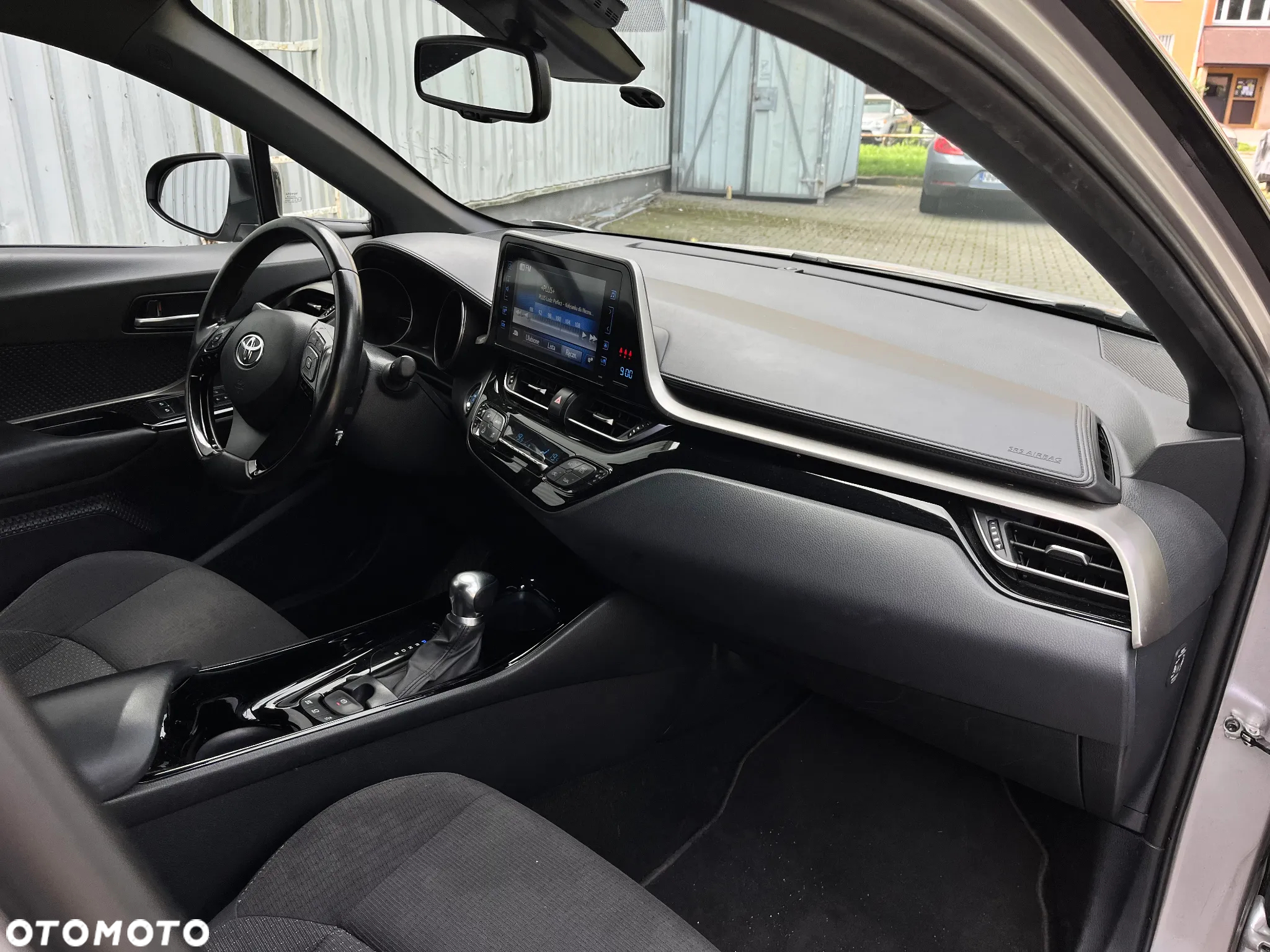 Toyota C-HR 1.8 Hybrid GPF Executive - 13