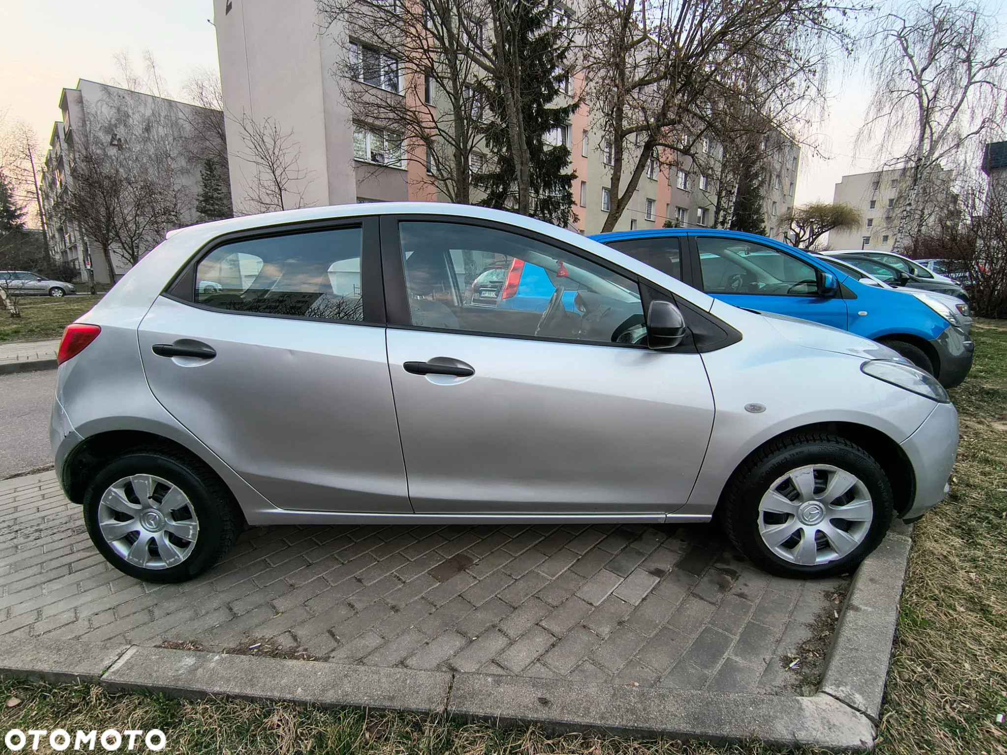 Mazda 2 - 3