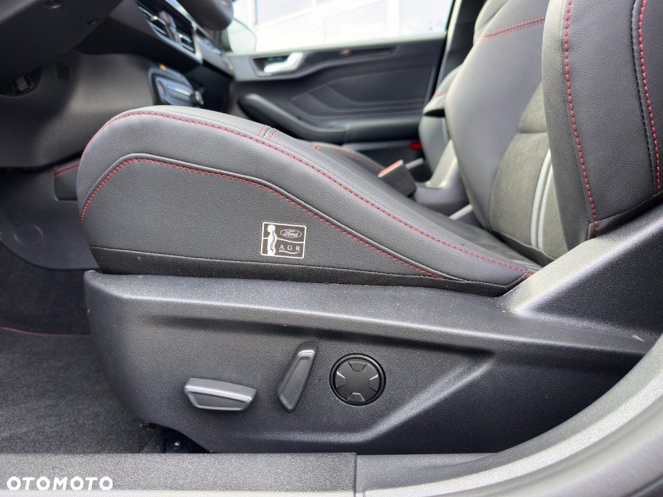 Ford Focus - 13