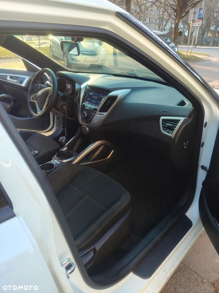 Hyundai Veloster 1.6 Style - 9
