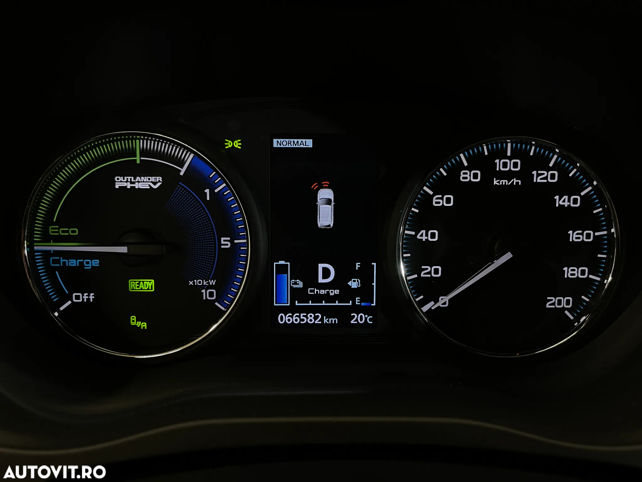 Mitsubishi Outlander 2.4 4WD Plug-In Hybrid Top - 34