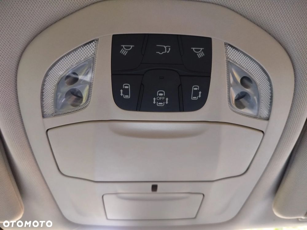 Chrysler Pacifica - 19