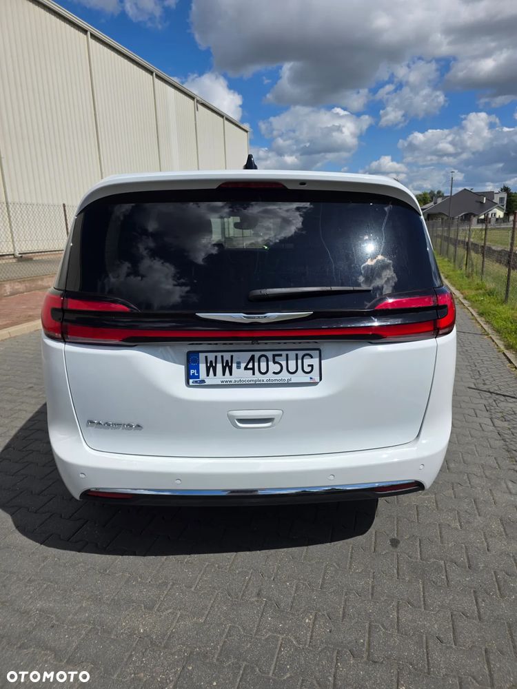 Chrysler Pacifica - 7
