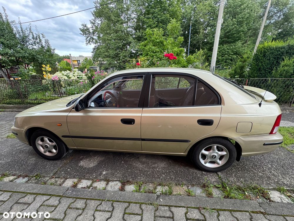 Hyundai Accent 1.5 Comfort - 3