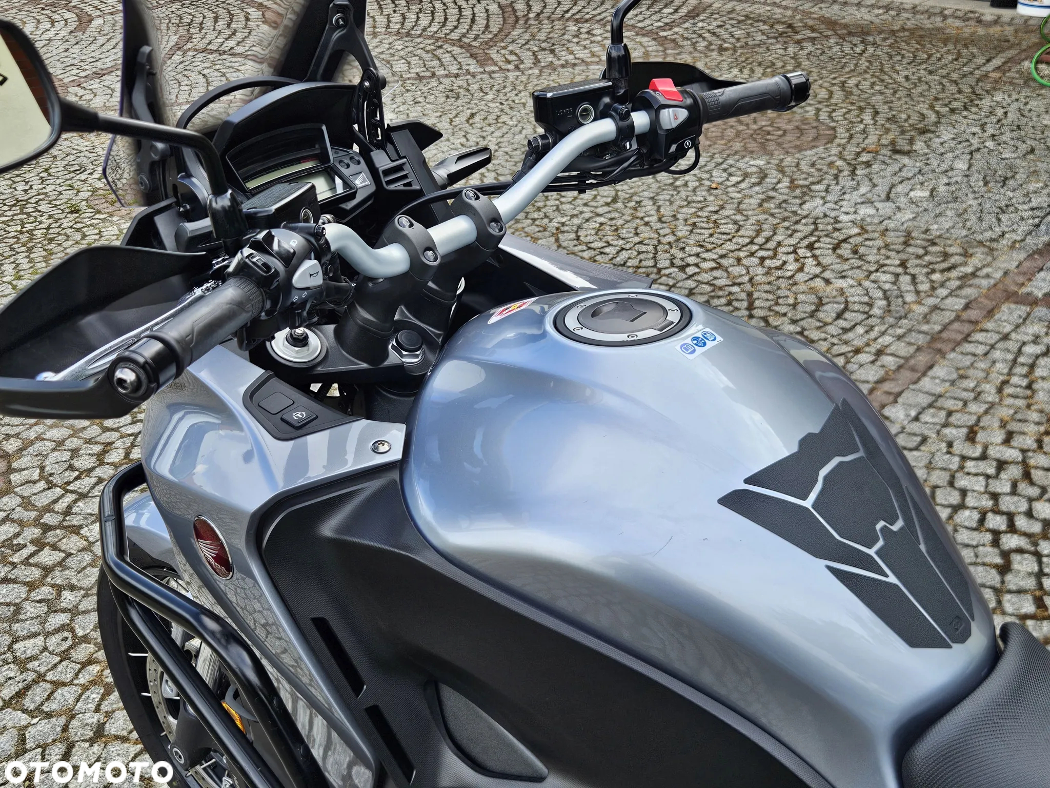 Honda VFR - 21