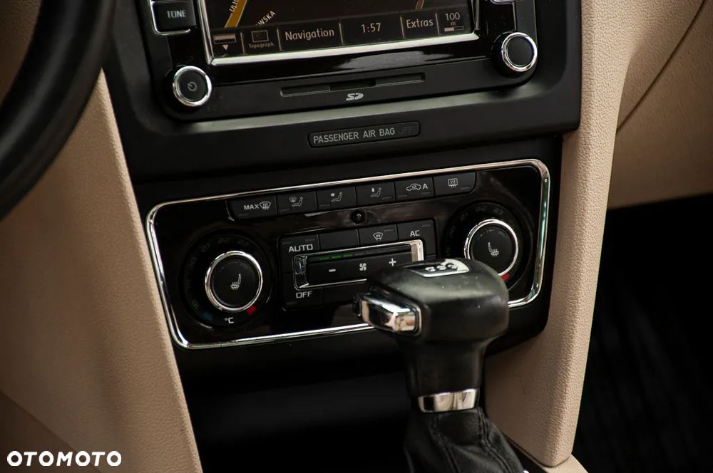 Skoda Superb 2.0 TDI DSG Exclusive - 37