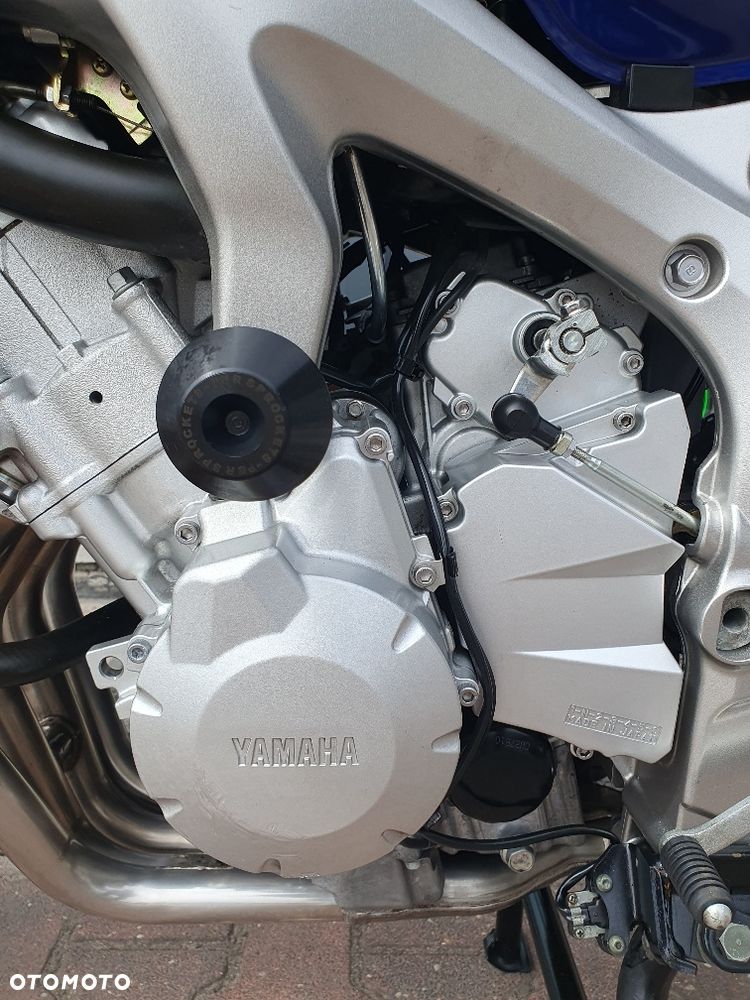 Yamaha FZ6 - 18