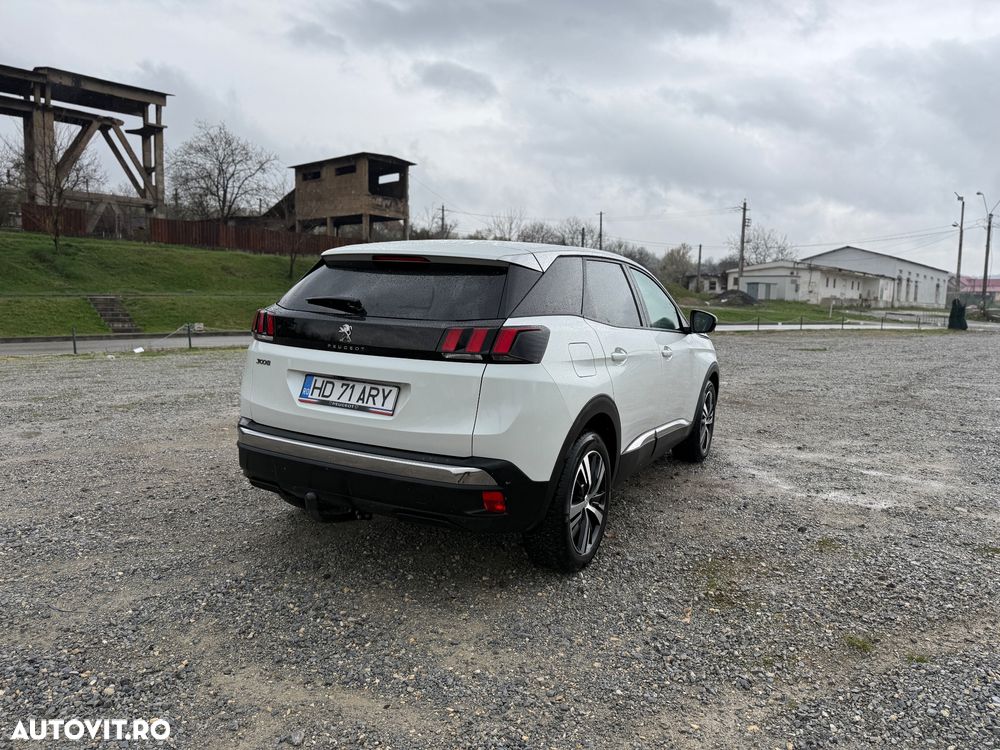 Peugeot 3008 1.2 PureTech Turbo S&S Allure - 6