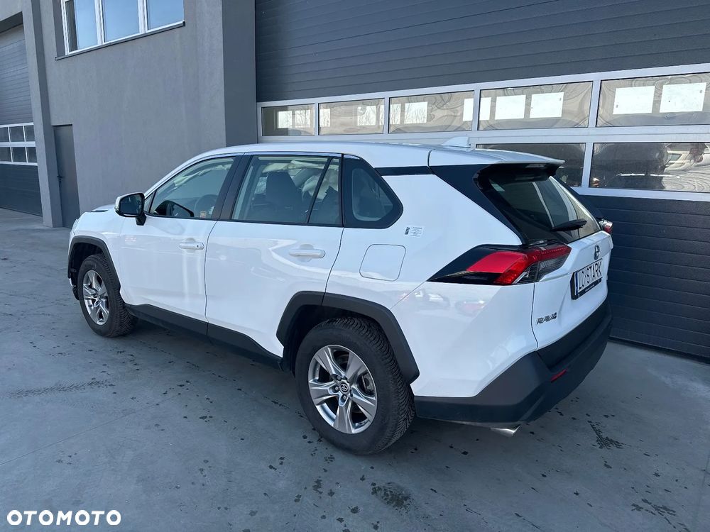 Toyota RAV4 - 8