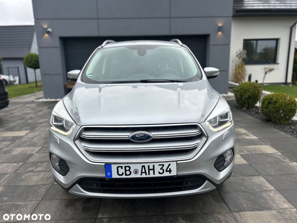 Ford Kuga 1.5 EcoBoost 2x4 Titanium - 2