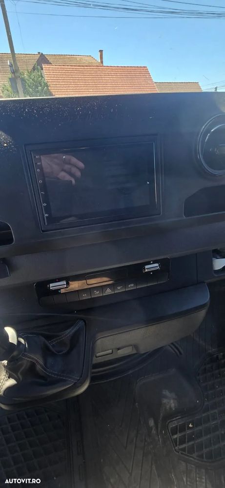 Mercedes-Benz Sprinter - 17