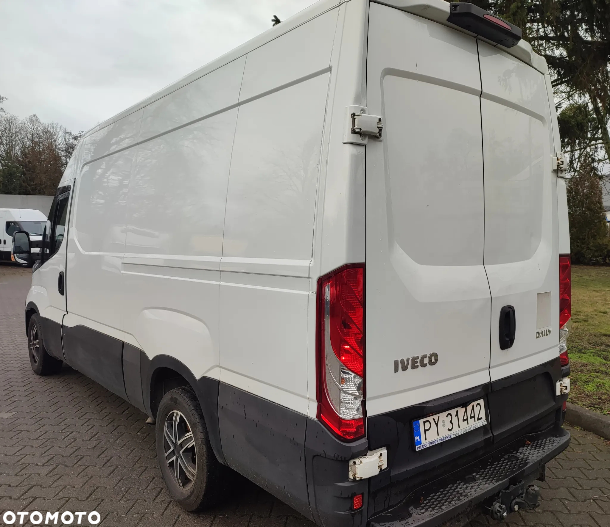 Iveco Daily średni - 10