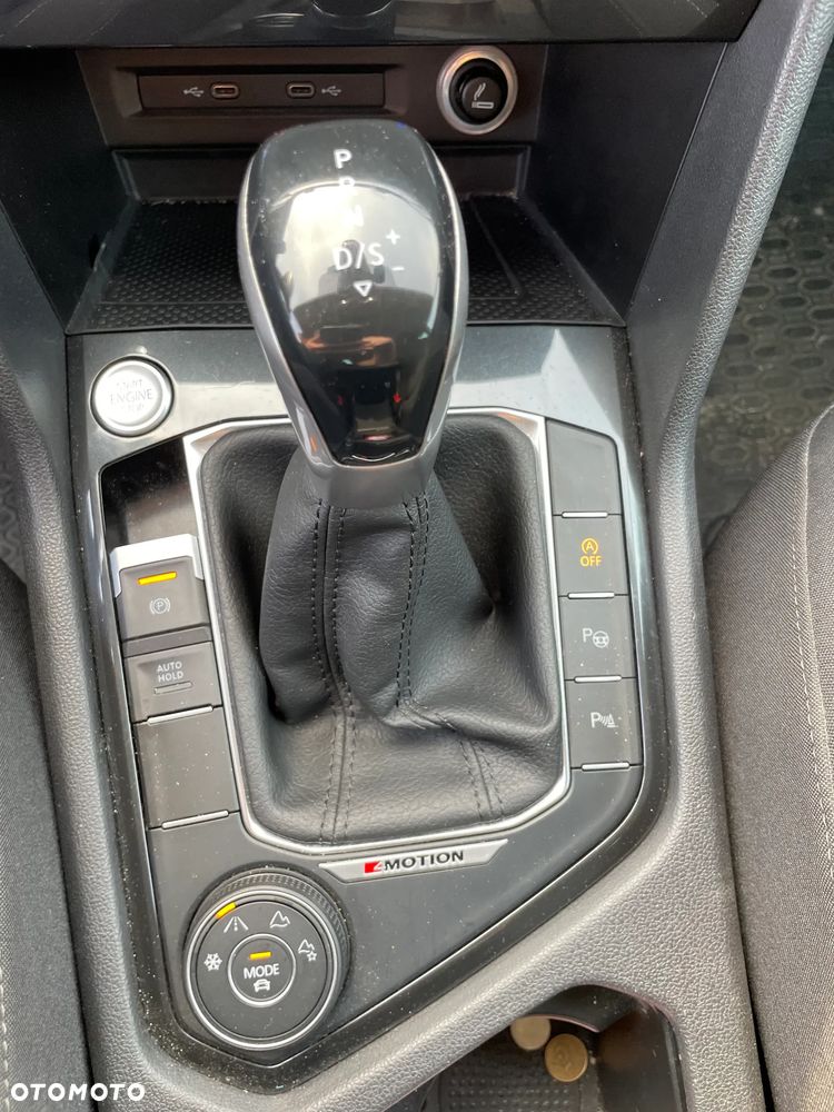 Volkswagen Tiguan - 22