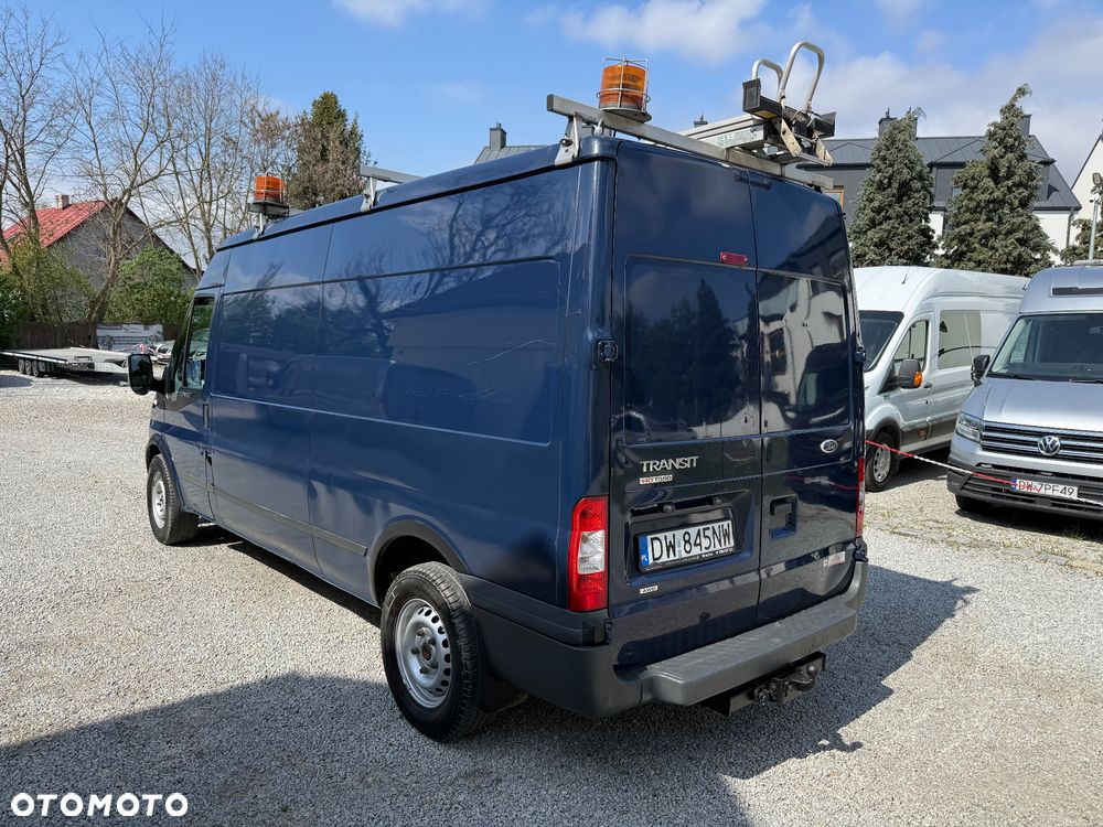 Ford Transit Furgon Brygadowy 6 os. 4x4 L3H2 2.2 TDCI 125KM 4x4 - 5